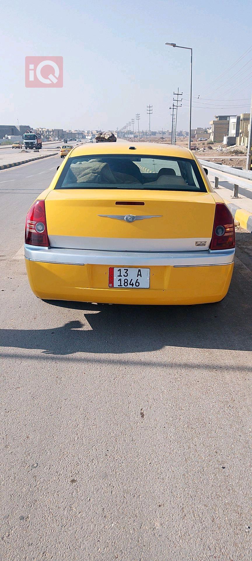 کرایسلەر 300